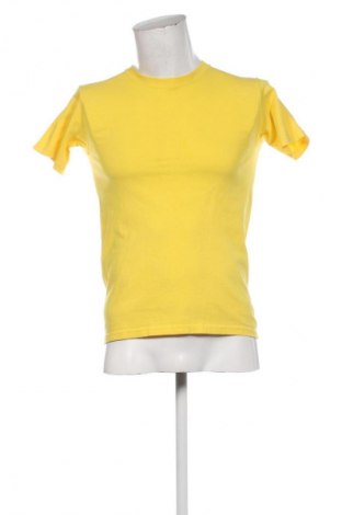 Férfi póló Fruit Of The Loom, Méret S, Szín Sárga, Ár 3 910 Ft