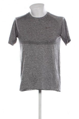 Férfi póló Nike, Méret M, Szín Sokszínű, Ár 7 789 Ft