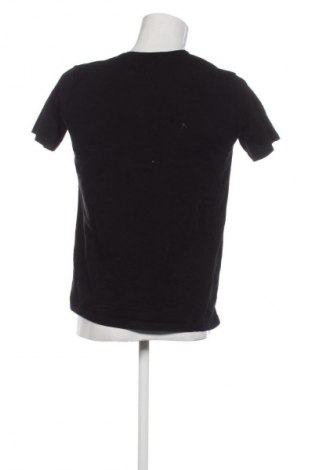 Pánske tričko  Tommy Hilfiger, Veľkosť XL, Farba Čierna, Cena  27,95 €