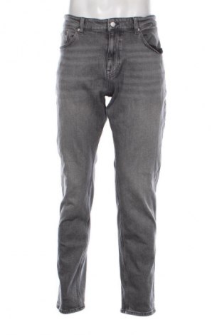 Herren Jeans Tommy Jeans, Größe L, Farbe Grau, Preis 38,36 €