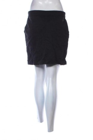 Spódnica Calvin Klein Jeans, Rozmiar M, Kolor Czarny, Cena 75,99 zł