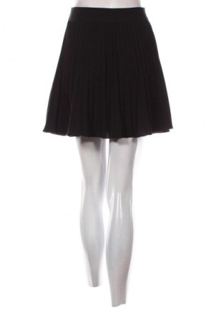 Пола Clockhouse, Размер M, Цвят Черен, Цена 19,00 лв.