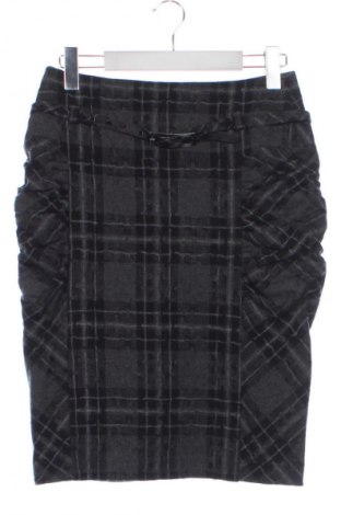 Szoknya Dika, Méret M, Szín Sokszínű, Ár 8 200 Ft