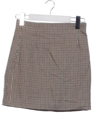 Пола H&M, Размер XXS, Цвят Многоцветен, Цена 5,62 €