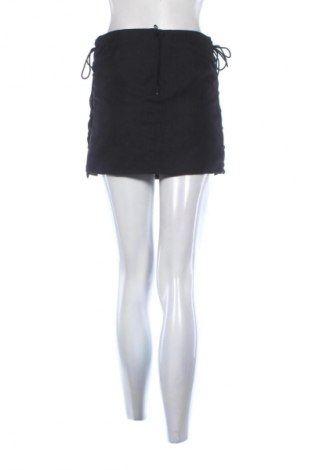 Пола H&M Divided, Размер S, Цвят Черен, Цена 19,00 лв.