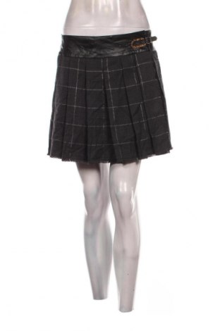 Пола Liu Jo, Размер M, Цвят Многоцветен, Цена 34,99 лв.