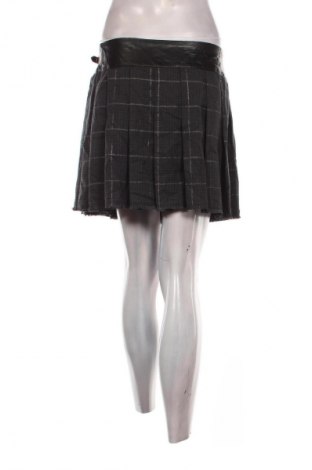 Пола Liu Jo, Размер M, Цвят Многоцветен, Цена 34,99 лв.