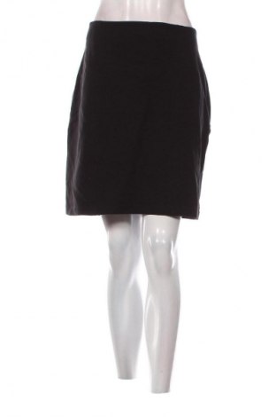 Пола Marks & Spencer, Размер M, Цвят Черен, Цена 26,97 лв.