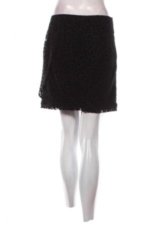 Пола Mohito, Размер L, Цвят Черен, Цена 19,14 лв.