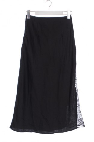 Пола Reserved, Размер XXS, Цвят Черен, Цена 23,00 лв.