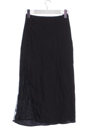 Пола Reserved, Размер XXS, Цвят Черен, Цена 23,00 лв.