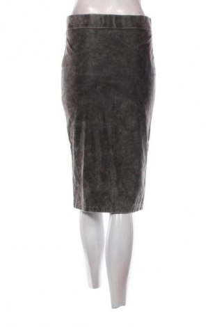 Пола Reserved, Размер M, Цвят Сив, Цена 23,00 лв.