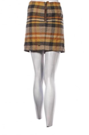 Пола Tommy Hilfiger, Размер M, Цвят Многоцветен, Цена 41,99 лв.