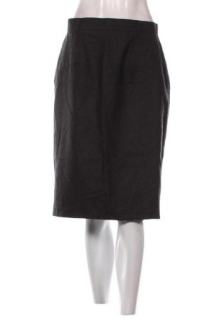 Пола Unbranded, Размер M, Цвят Черен, Цена 23,00 лв.