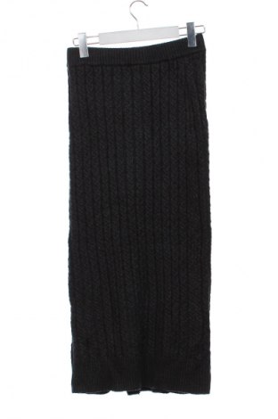 Пола Zara, Размер XS, Цвят Сив, Цена 28,99 лв.