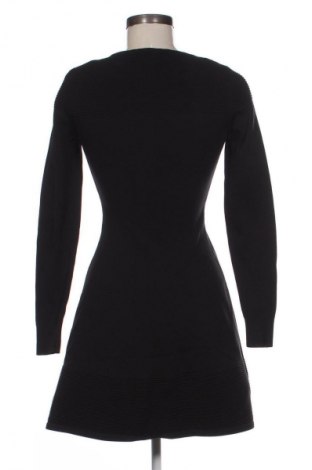 Sukienka Armani Exchange, Rozmiar XS, Kolor Czarny, Cena 471,26 zł