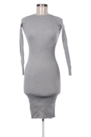 Sukienka Bershka, Rozmiar S, Kolor Szary, Cena 89,66 zł