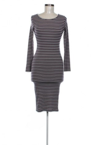 Рокля Bershka, Размер S, Цвят Многоцветен, Цена 39,00 лв.