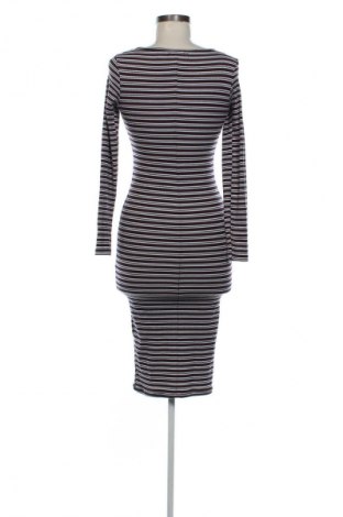 Рокля Bershka, Размер S, Цвят Многоцветен, Цена 39,00 лв.