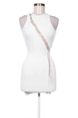 Рокля Bershka, Размер S, Цвят Бял, Цена 39,14 лв.