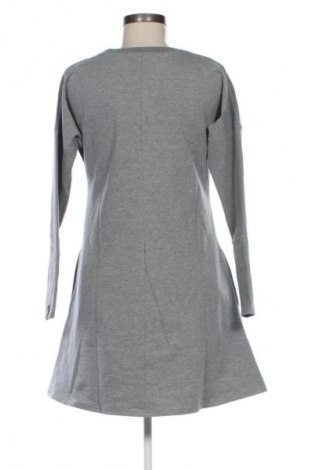 Kleid Bewear, Größe S, Farbe Grau, Preis € 72,99