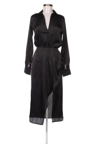 Kleid Boohoo, Größe M, Farbe Schwarz, Preis 20,03 €