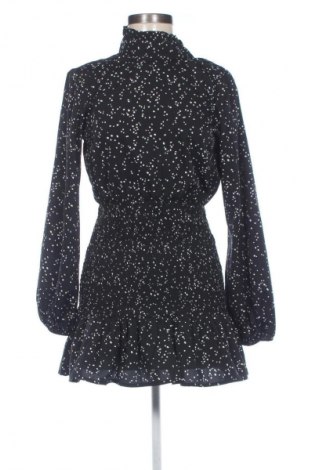 Рокля Boohoo, Размер S, Цвят Многоцветен, Цена 39,00 лв.