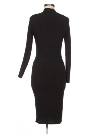 Kleid Boohoo, Größe L, Farbe Schwarz, Preis 17,99 €