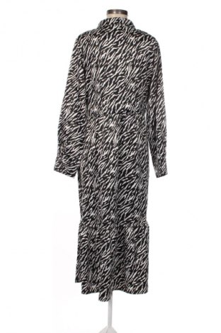 Šaty  Busem, Veľkosť L, Farba Viacfarebná, Cena  15,95 €