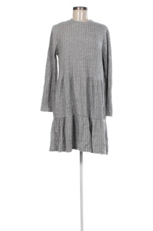 Kleid C&A, Größe L, Farbe Grau, Preis 10,99 €