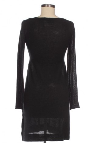 Ruha CORSARO, Méret S, Szín Fekete, Ár 16 400 Ft