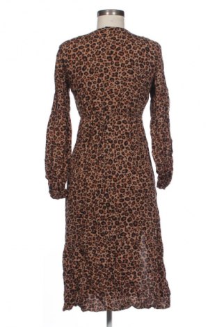 Рокля Clockhouse, Размер M, Цвят Многоцветен, Цена 12,99 лв.