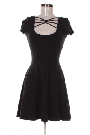 Рокля Clockhouse, Размер M, Цвят Черен, Цена 34,80 лв.