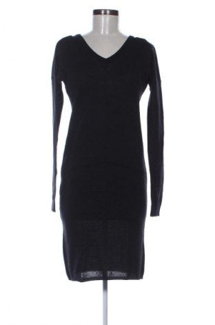 Рокля Comptoir Des Cotonniers, Размер S, Цвят Черен, Цена 76,99 лв.