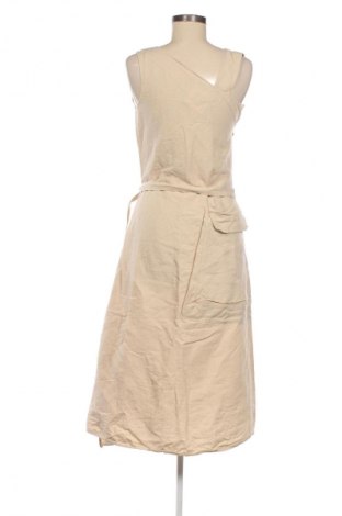 Рокля Crea Concept, Размер S, Цвят Бежов, Цена 82,11 лв.