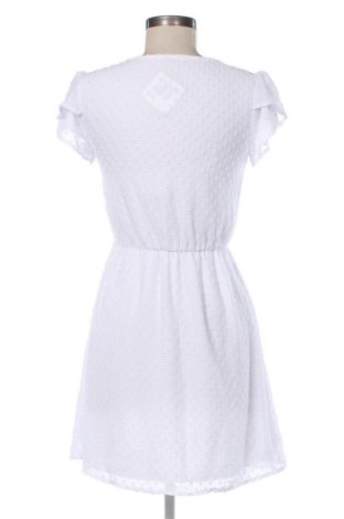 Рокля Cropp, Размер XS, Цвят Бял, Цена 47,85 лв.