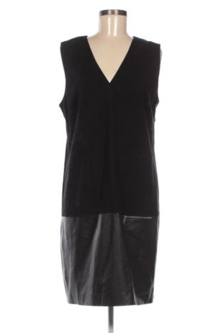 Рокля DKNY, Размер L, Цвят Черен, Цена 294,06 лв.