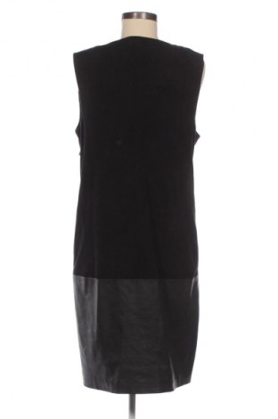 Рокля DKNY, Размер L, Цвят Черен, Цена 294,06 лв.