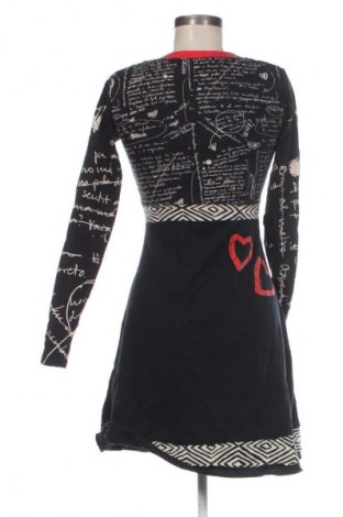 Рокля Desigual, Размер M, Цвят Многоцветен, Цена 62,99 лв.