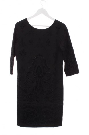 Рокля Desigual, Размер M, Цвят Черен, Цена 219,99 лв.