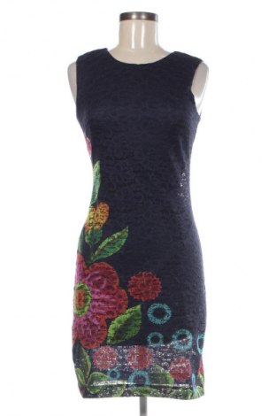 Рокля Desigual, Размер M, Цвят Многоцветен, Цена 82,11 лв.