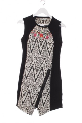 Рокля Desigual, Размер M, Цвят Многоцветен, Цена 61,99 лв.