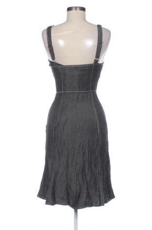 Kleid Doca, Größe S, Farbe Grau, Preis 31,65 €