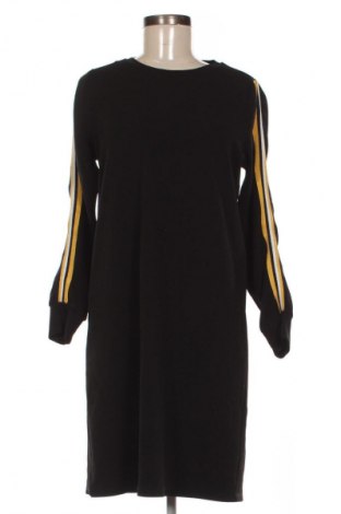 Ruha Dust, Méret M, Szín Fekete, Ár 3 909 Ft