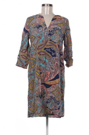 Рокля Esprit, Размер M, Цвят Многоцветен, Цена 48,00 лв.