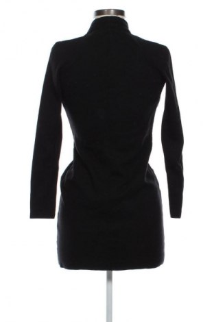 Рокля French Connection, Размер S, Цвят Черен, Цена 82,11 лв.