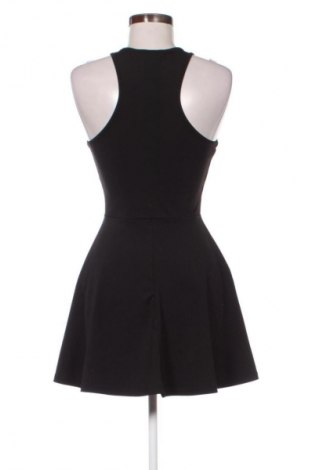 Рокля Gina Tricot, Размер S, Цвят Черен, Цена 26,98 лв.