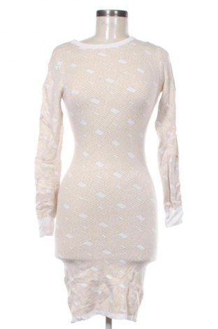 Рокля Guess, Размер XS, Цвят Многоцветен, Цена 74,99 лв.