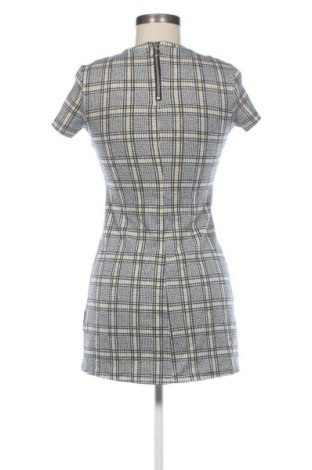 Рокля H&M, Размер XS, Цвят Многоцветен, Цена 39,14 лв.