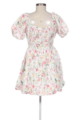 Рокля H&M, Размер M, Цвят Многоцветен, Цена 39,10 лв.